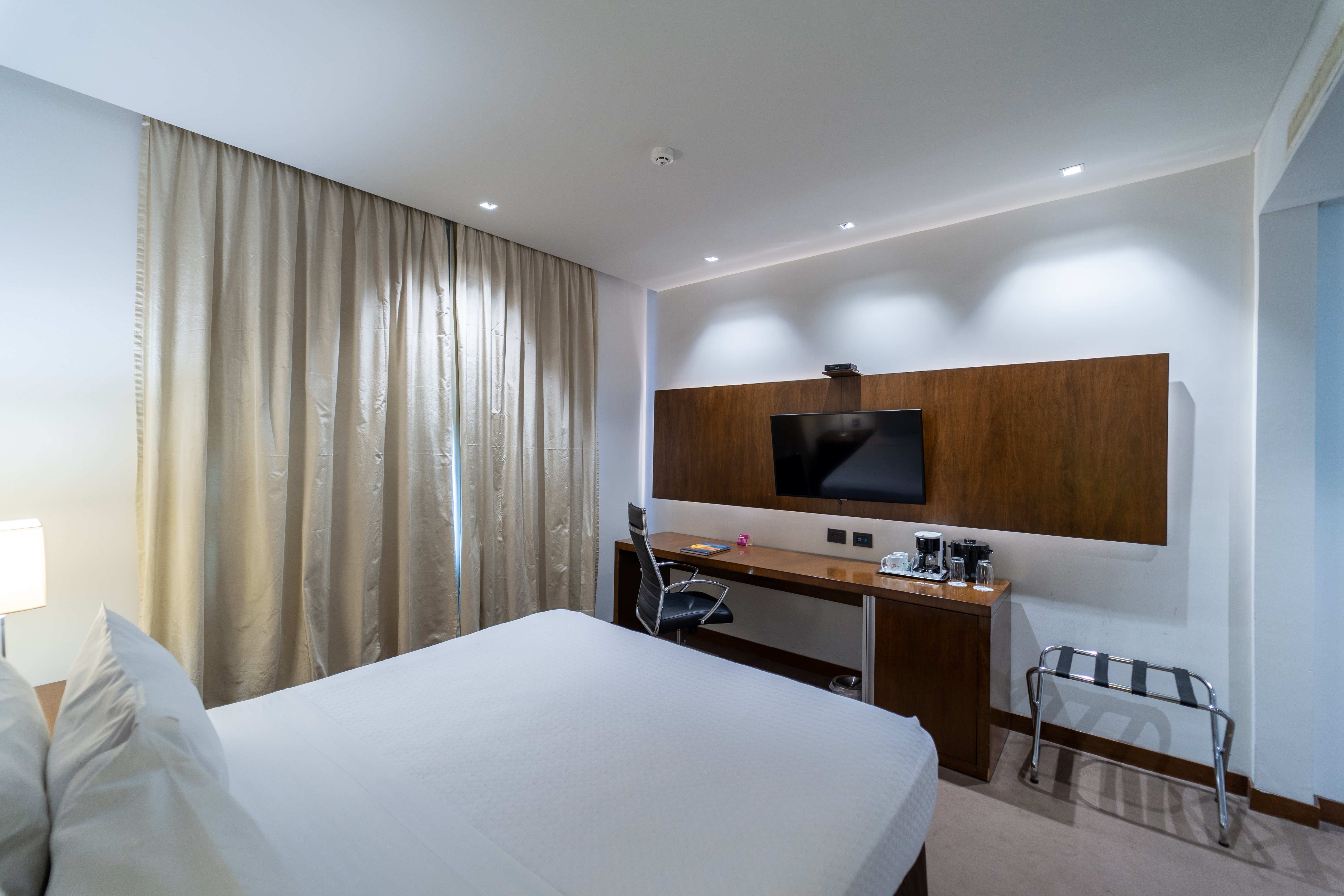 crowne plaza asuncion by ihg