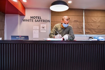 hotel white saffron