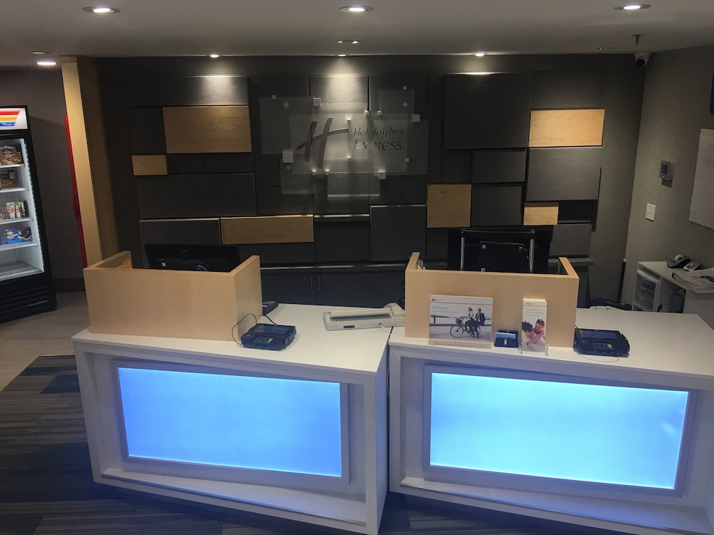 holiday inn express dublin by ihg