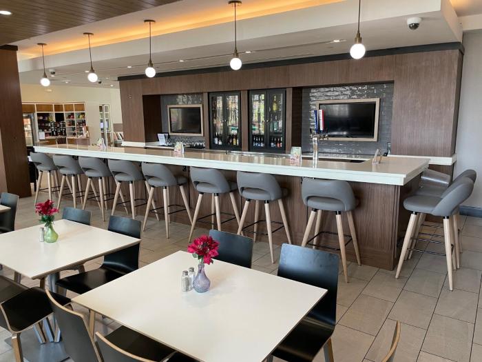holiday inn atlanta gas south arena area by ihg