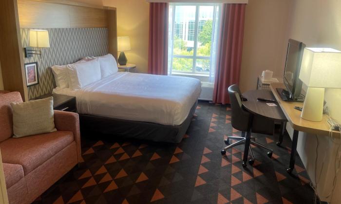 holiday inn atlanta gas south arena area by ihg