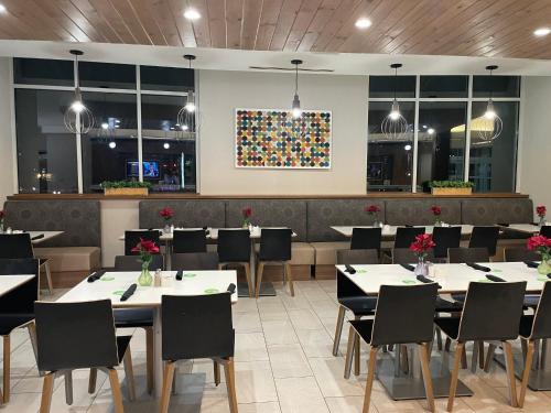 holiday inn atlanta gas south arena area by ihg