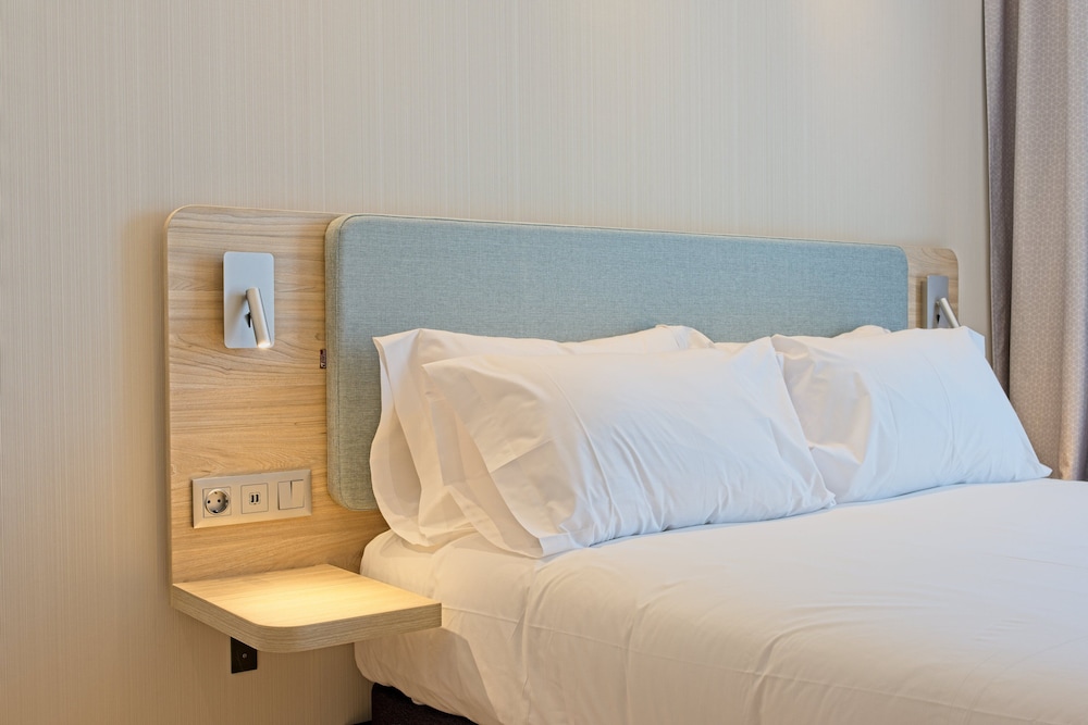 holiday inn express madrid airport