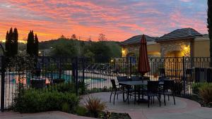 holiday inn express and suites el dorado hills