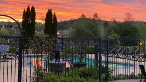 holiday inn express and suites el dorado hills