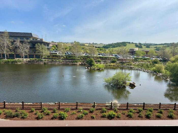holiday inn express and suites el dorado hills