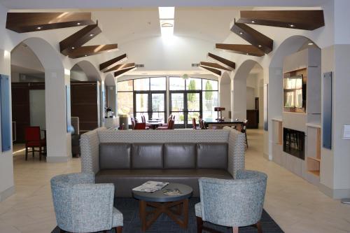 holiday inn express and suites el dorado hills