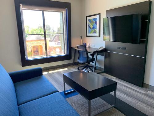 holiday inn express and suites el dorado hills