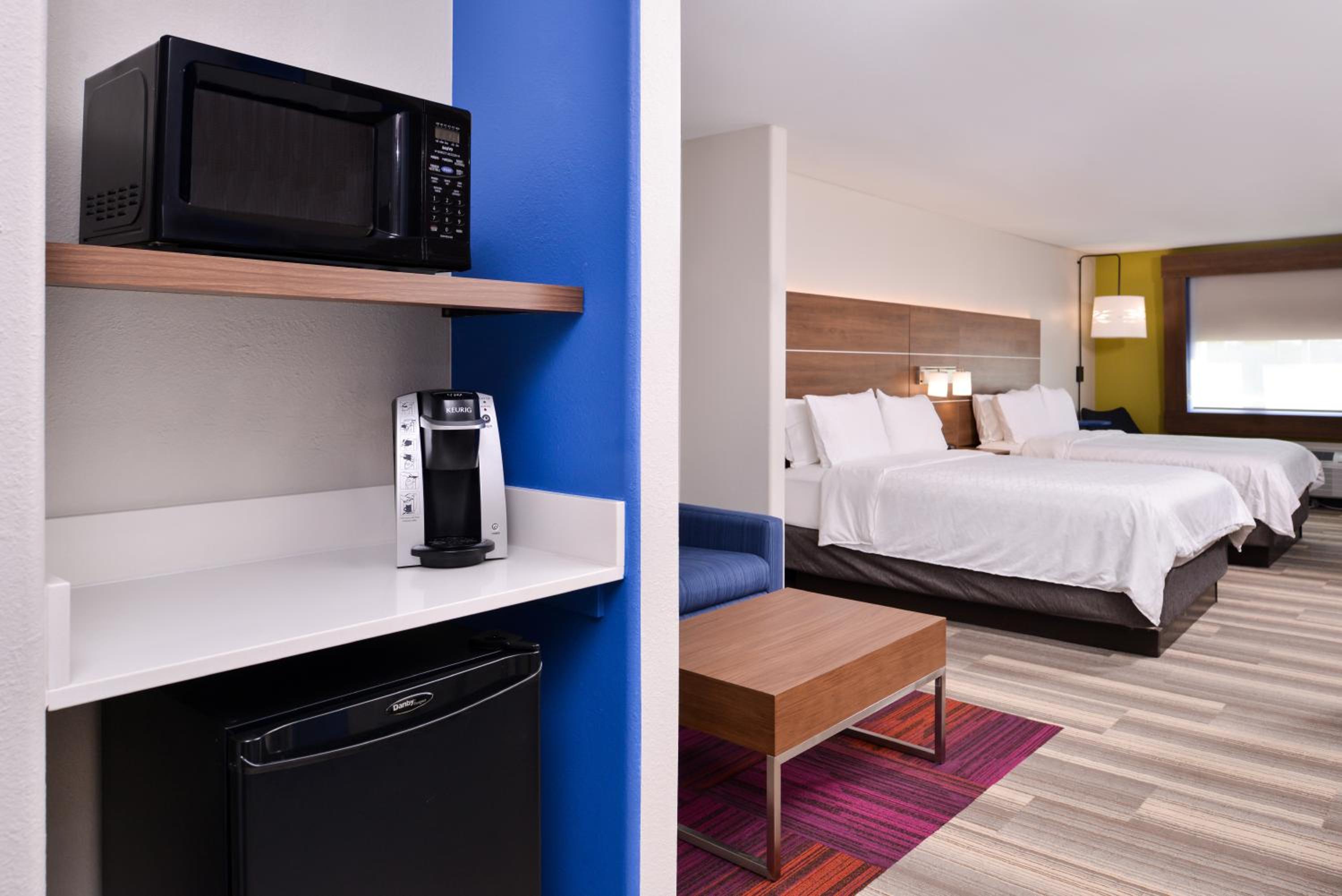 holiday inn express hotel and suites elgin by ihg