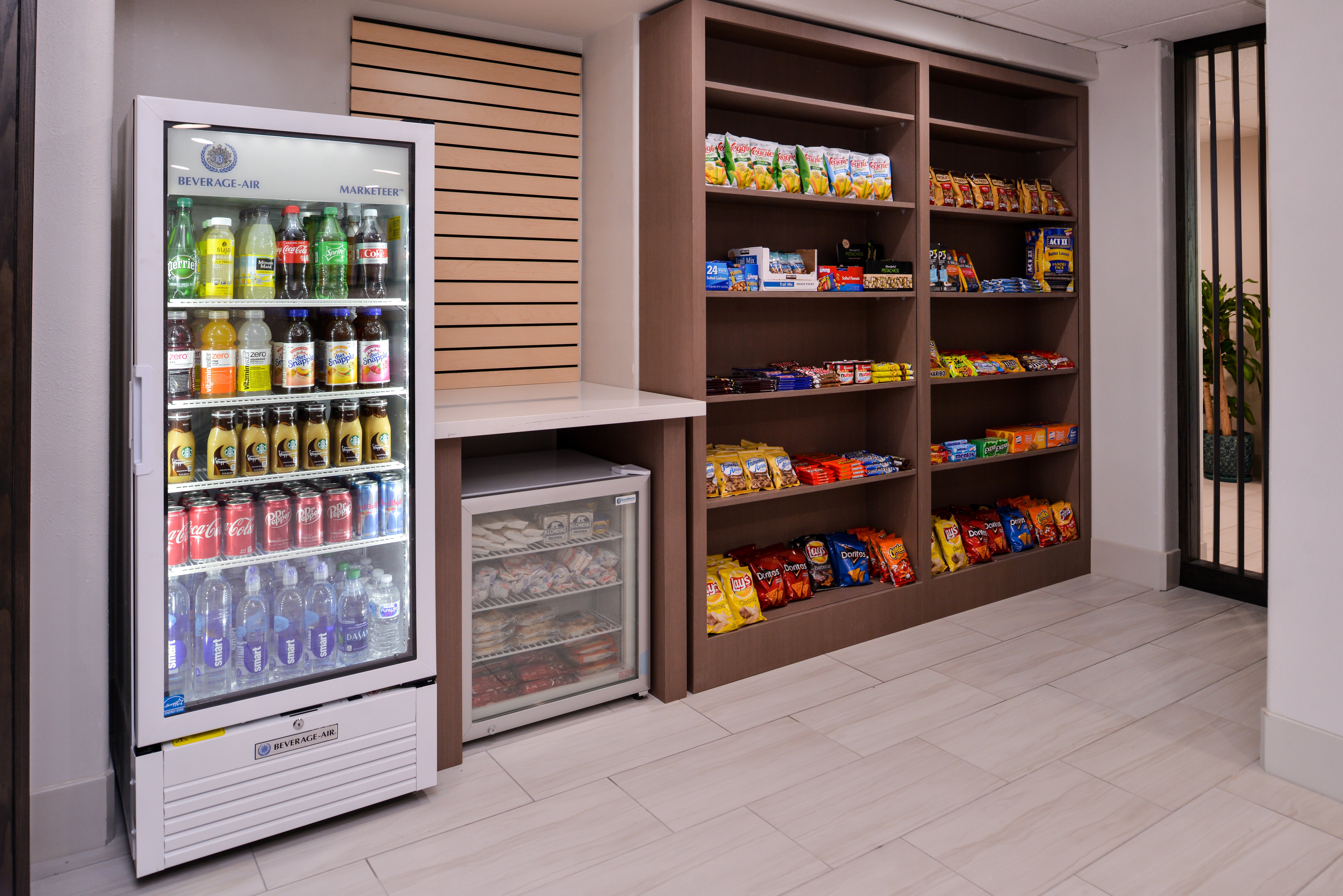 holiday inn express hotel and suites elgin by ihg