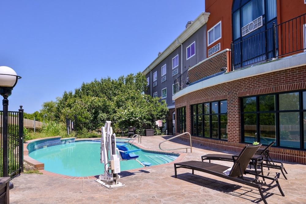 holiday inn express hotel and suites elgin by ihg