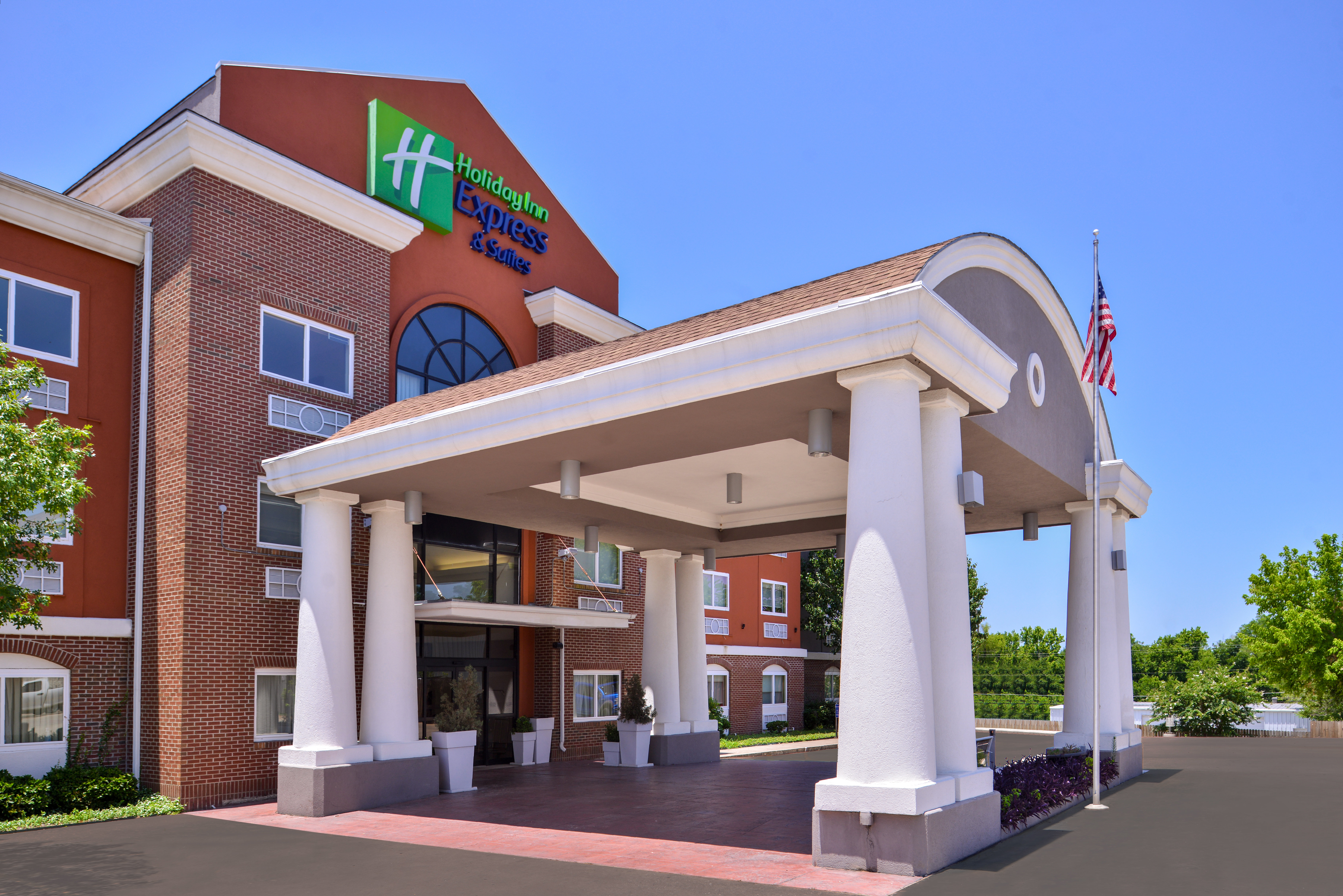 holiday inn express hotel and suites elgin by ihg