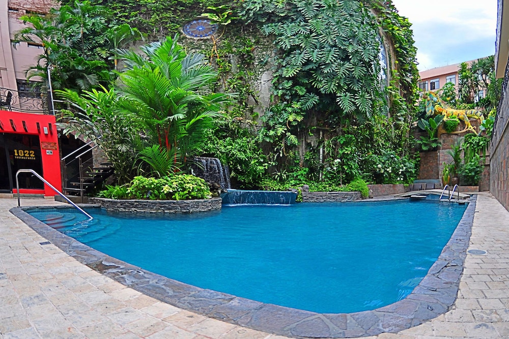 grand hotel guayaquil ascend hotel collection