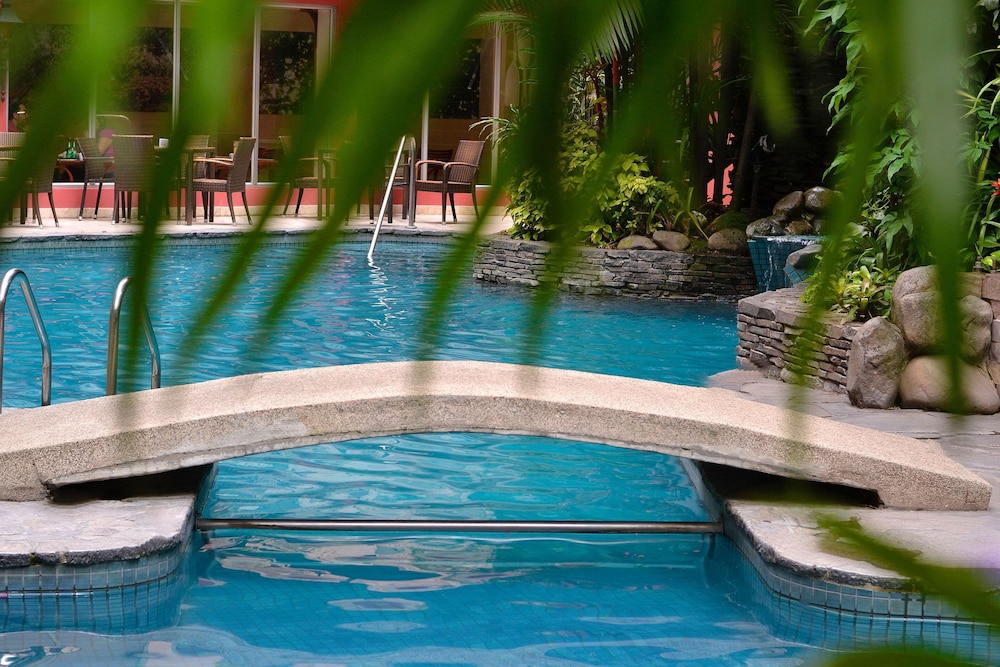 grand hotel guayaquil ascend hotel collection