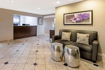 La Quinta Inn & Suites By Wyndham Harrisburg Airport Hershey,Dauphin County>>Dauphin,3 star