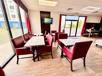 Ramada By Wyndham Harrisonburg,Harrisonburg>>Dayton,2 star