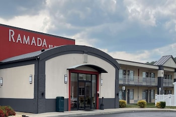 Ramada By Wyndham Harrisonburg,Harrisonburg>>Dayton,2 star