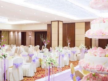 novotel shanghai atlantis