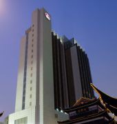 renaissance shanghai yu garden hotel on the bund