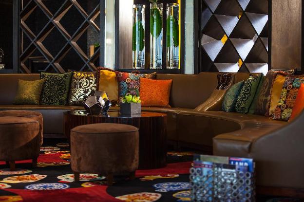 renaissance shanghai yu garden hotel on the bund