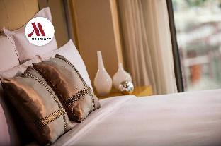 renaissance shanghai yu garden hotel on the bund