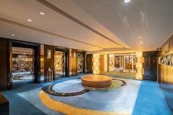 renaissance shanghai yu garden hotel on the bund