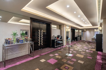 renaissance shanghai yu garden hotel