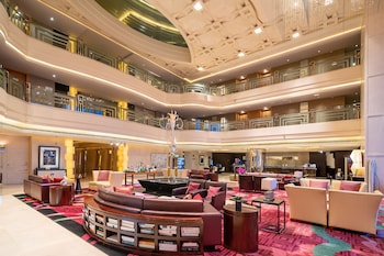 renaissance shanghai yu garden hotel on the bund