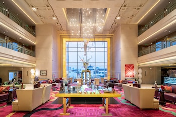 renaissance shanghai yu garden hotel on the bund