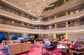 renaissance shanghai yu garden hotel on the bund