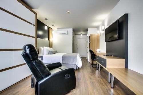 Hotel Marineau Shawinigan,Near Le Rocher De Grand-Mere,3 star