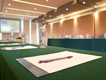 novotel shenzhen watergate