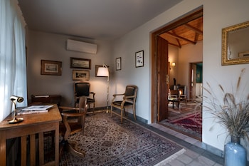 las liebres restaurant and hotel
