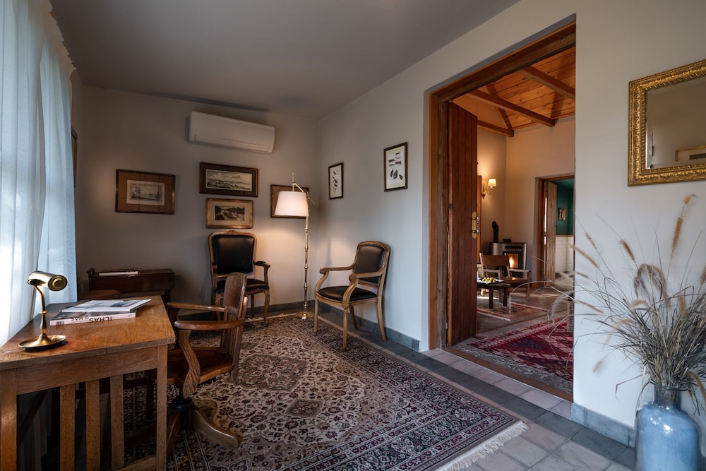 las liebres restaurant and hotel