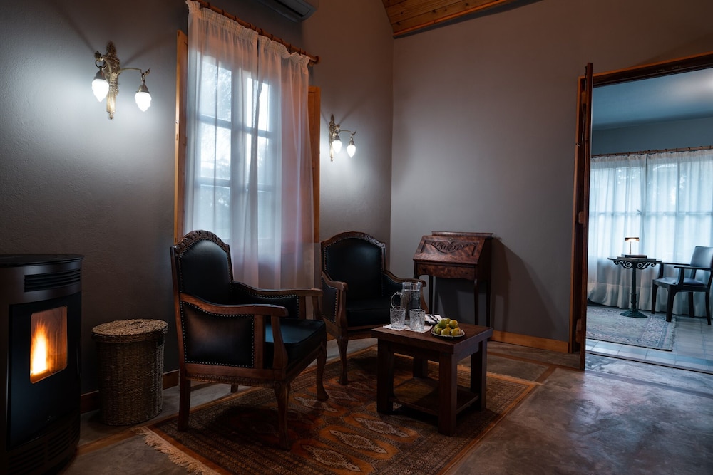 las liebres restaurant and hotel