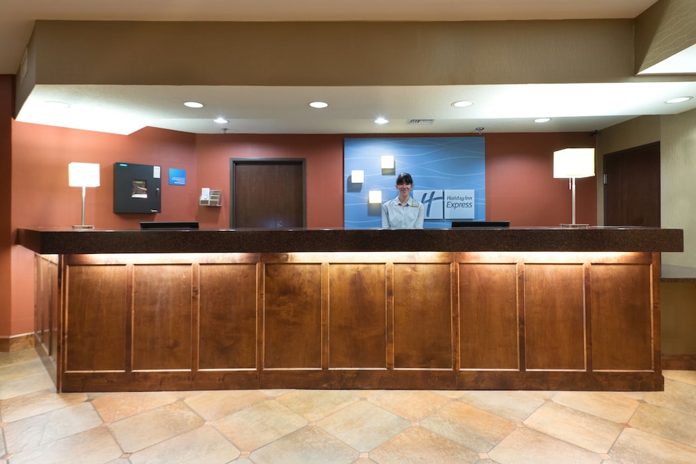 holiday inn express show low by ihg