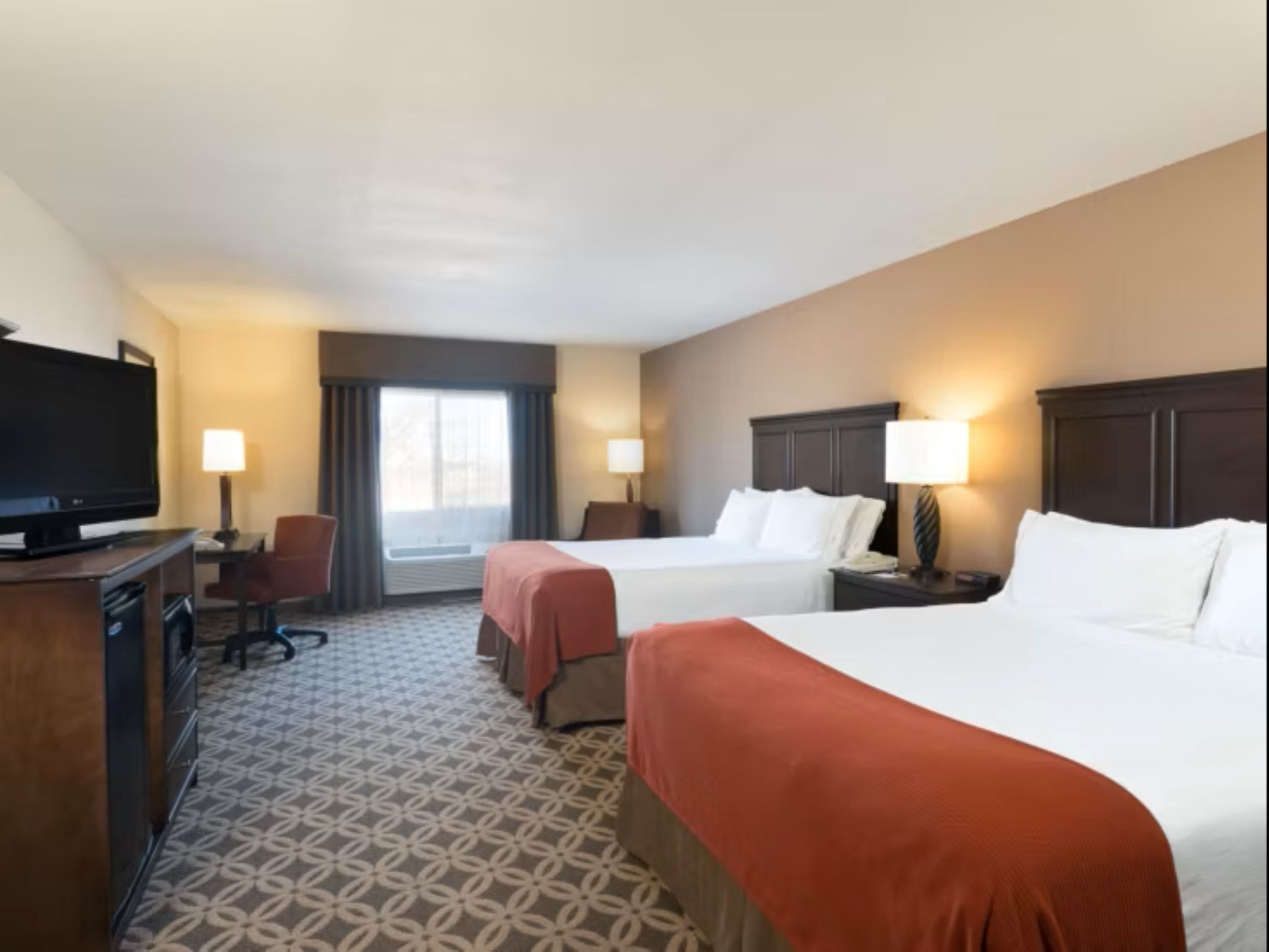 holiday inn express show low by ihg