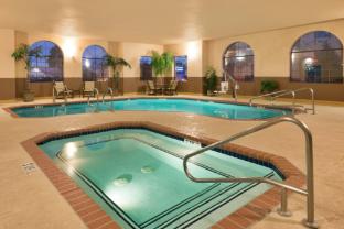 holiday inn express show low by ihg