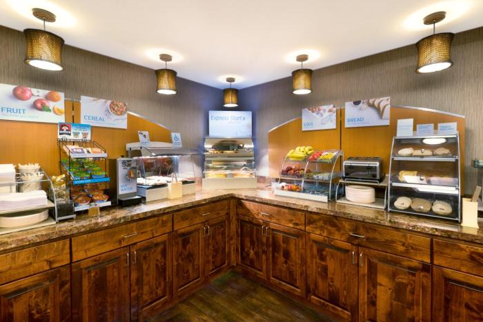 holiday inn express show low by ihg