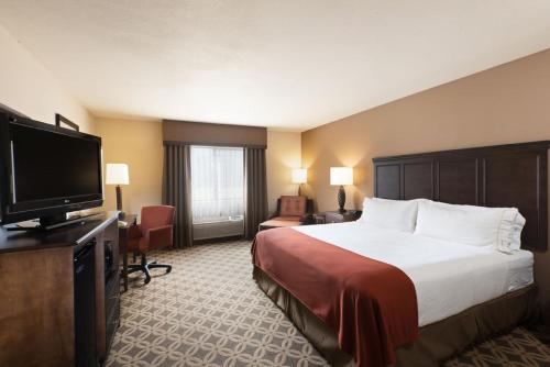 holiday inn express show low by ihg
