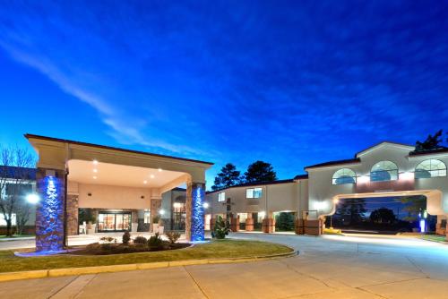 holiday inn express show low by ihg