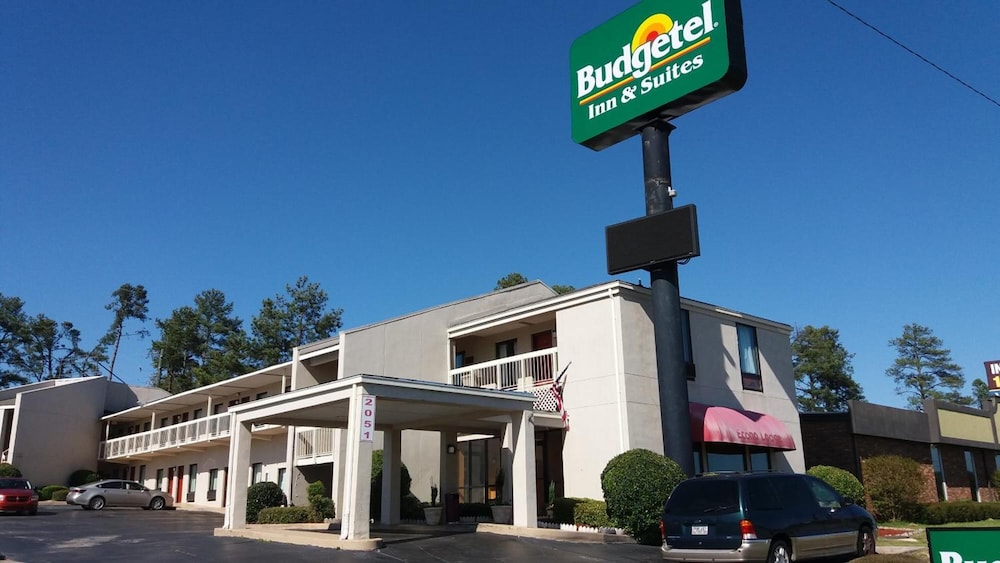 Budgetel Inn & Suites,Near Augusta Mall,2 star