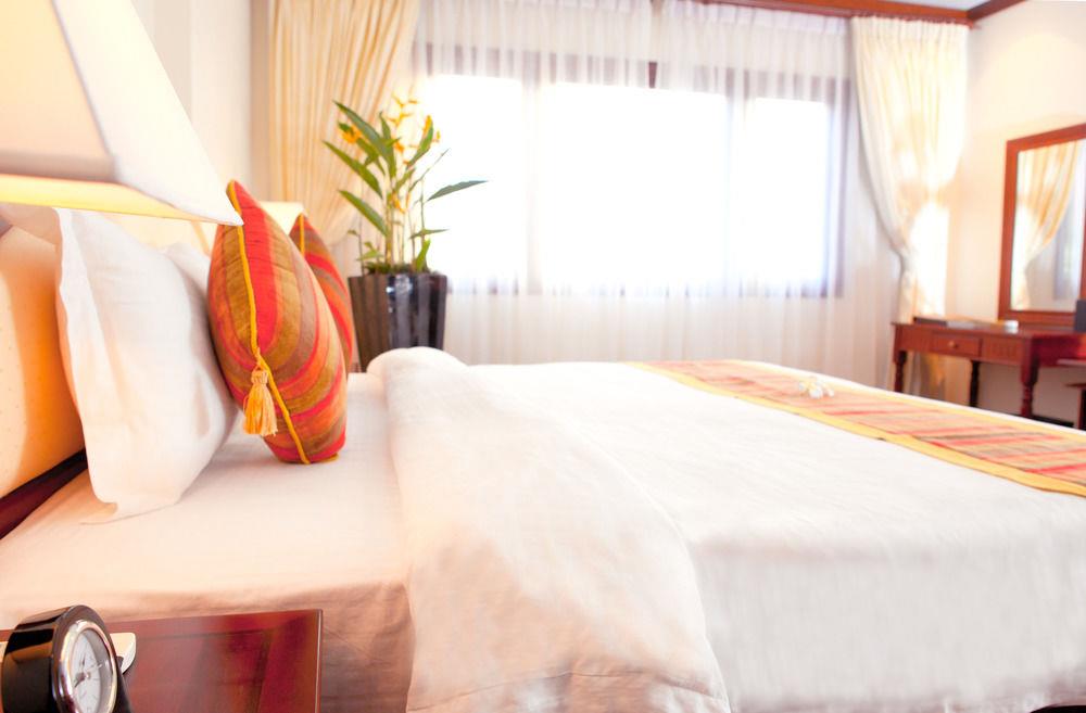 paradise angkor villa