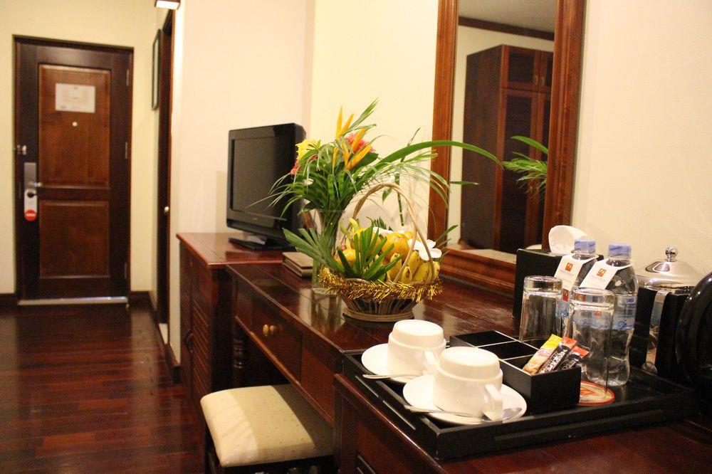 paradise angkor villa