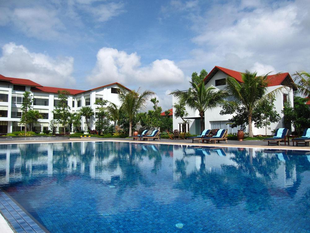 paradise angkor villa