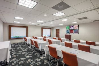 holiday inn express suites augusta west ft gordon