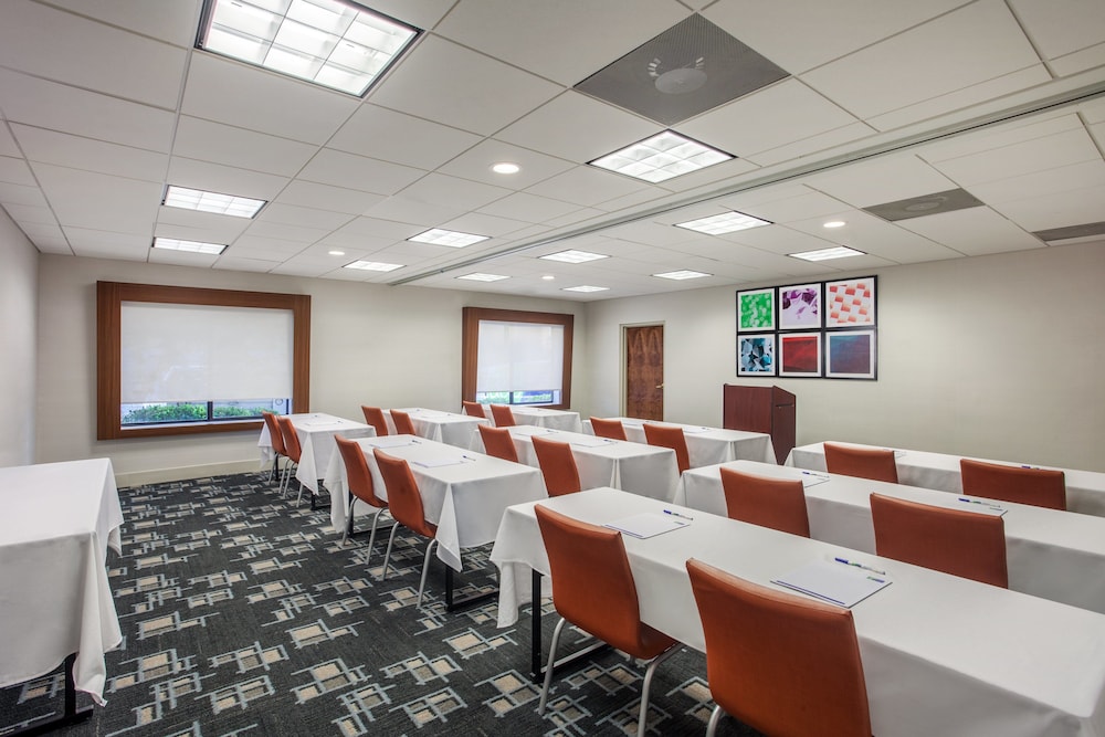 holiday inn express suites augusta west ft gordon