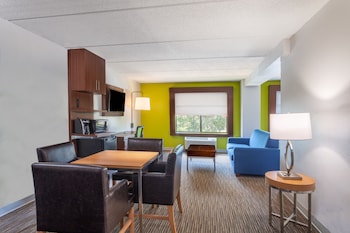 holiday inn express suites augusta west ft gordon