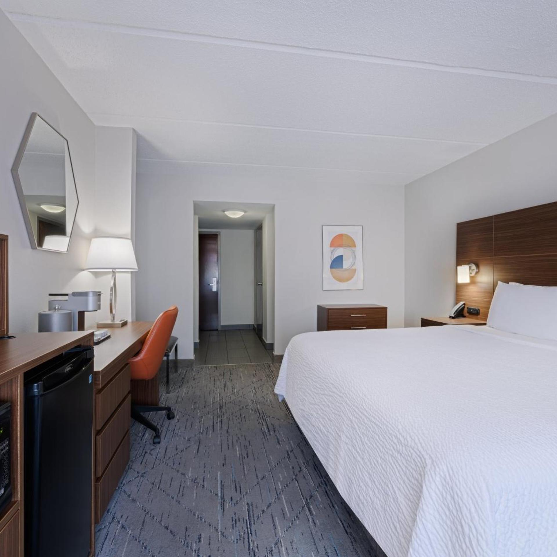 holiday inn express suites augusta west ft gordon