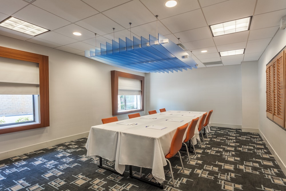 holiday inn express suites augusta west ft gordon